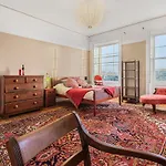 Spaceship 4 Luxury 4 Bedroom By Altoluxoexperience Short Lets & Serviced With Free Wifi & Parking Bristol