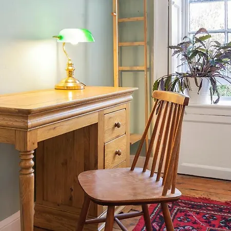 Spaceship 4 Luxury 4 Bedroom By Altoluxoexperience Short Lets & Serviced With Free Wifi & Parking Apartment Bristol