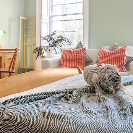 Spaceship 4 Luxury 4 Bedroom By Altoluxoexperience Short Lets & Serviced With Free Wifi & Parking *