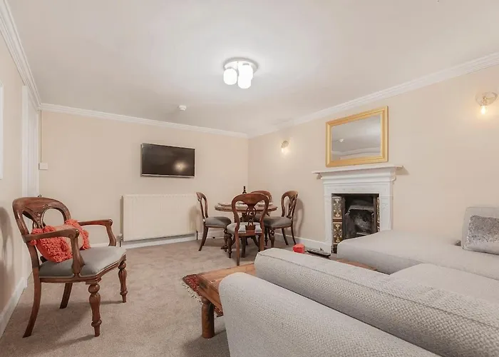 Spaceship 4 Luxury 4 Bedroom By Altoluxoexperience Short Lets & Serviced With Free Wifi & Parking *