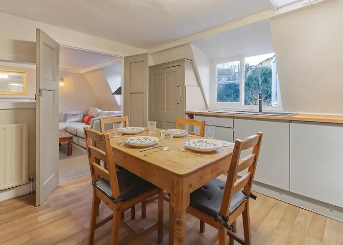 Spaceship 4 Luxury 4 Bedroom By Altoluxoexperience Short Lets & Serviced With Free Wifi & Parking Apartment *