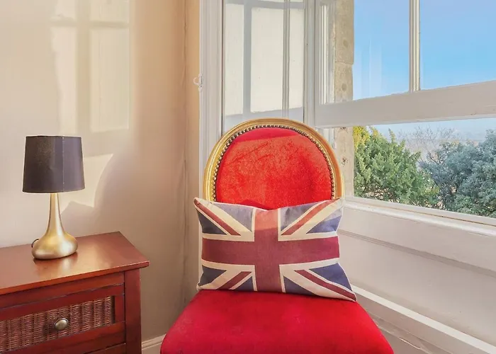 Spaceship 4 Luxury 4 Bedroom By Altoluxoexperience Short Lets & Serviced With Free Wifi & Parking Apartment Bristol