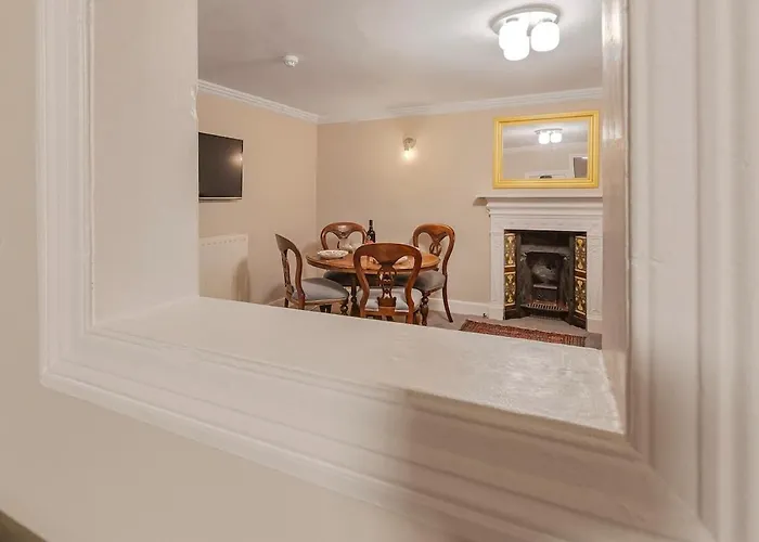 Apartment Spaceship 4 Luxury 4 Bedroom By Altoluxoexperience Short Lets & Serviced With Free Wifi & Parking