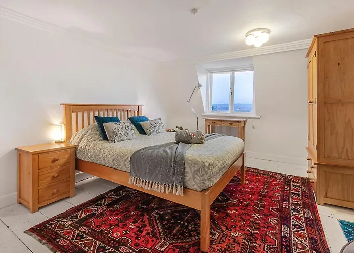 Apartment Spaceship 4 Luxury 4 Bedroom By Altoluxoexperience Short Lets & Serviced With Free Wifi & Parking Bristol