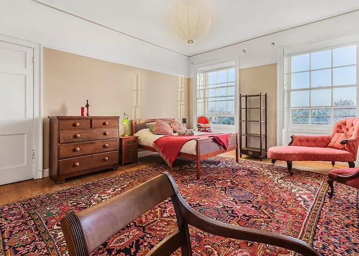 Spaceship 4 Luxury 4 Bedroom By Altoluxoexperience Short Lets & Serviced With Free Wifi & Parking Μπρίστολ