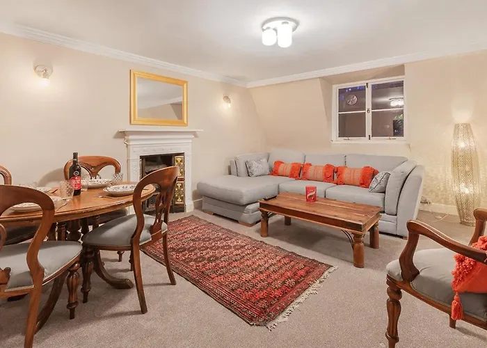 Apartment Spaceship 4 Luxury 4 Bedroom By Altoluxoexperience Short Lets & Serviced With Free Wifi & Parking