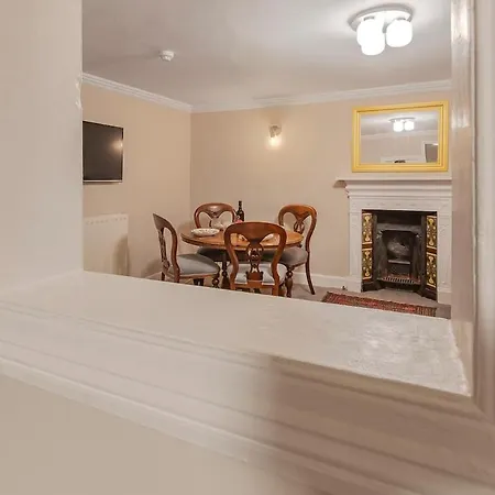 Apartment Spaceship 4 Luxury 4 Bedroom By Altoluxoexperience Short Lets & Serviced With Free Wifi & Parking