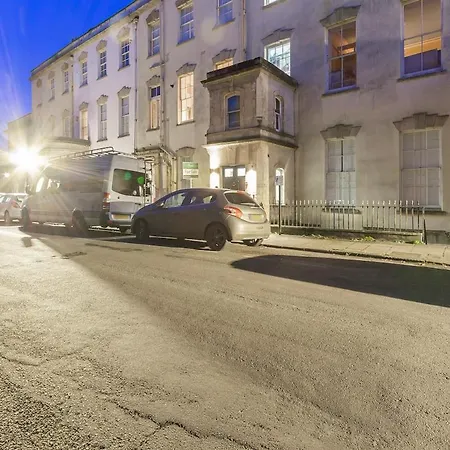 Spaceship 4 Luxury 4 Bedroom By Altoluxoexperience Short Lets & Serviced With Free Wifi & Parking Apartment *