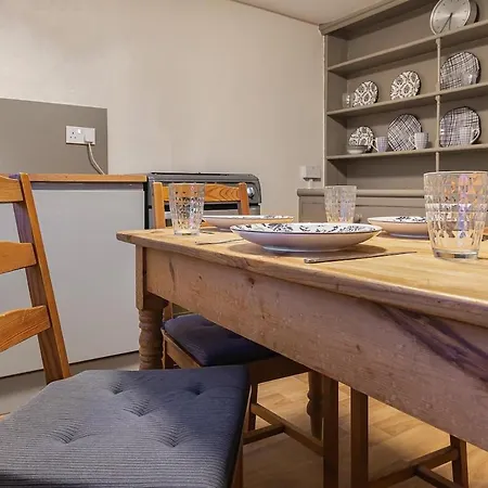 Spaceship 4 Luxury 4 Bedroom By Altoluxoexperience Short Lets & Serviced With Free Wifi & Parking Apartment Bristol